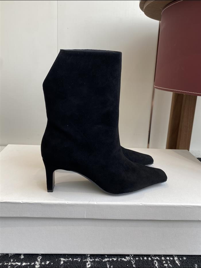 20251128174410224 390